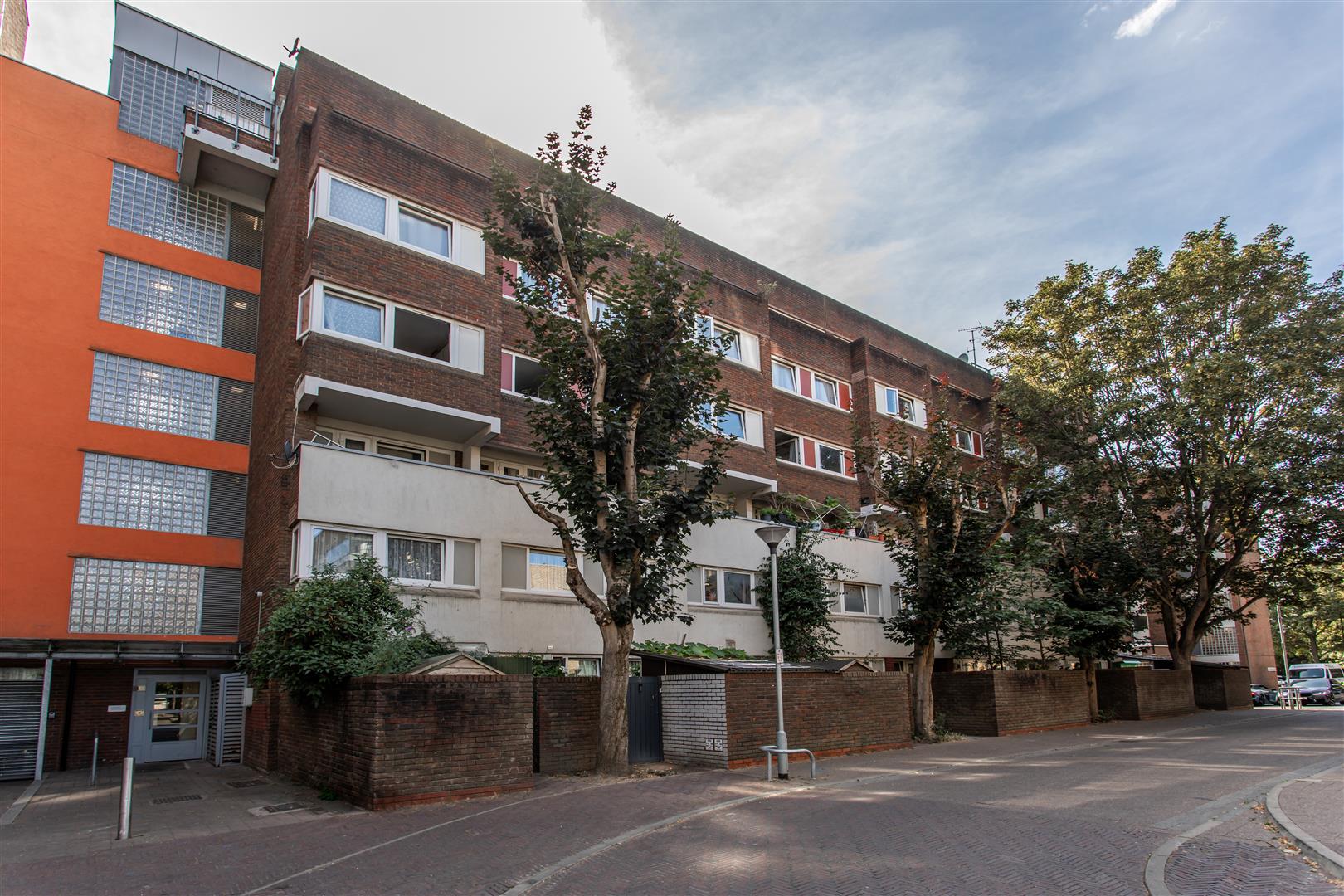 Couzens House, Mile End